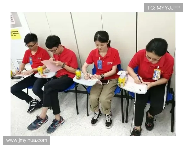 李芳专访:从青涩球员到篮球教练的成长之路与心路历程分享